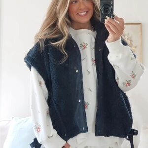 Women's navy Sherpa Fleece Vest